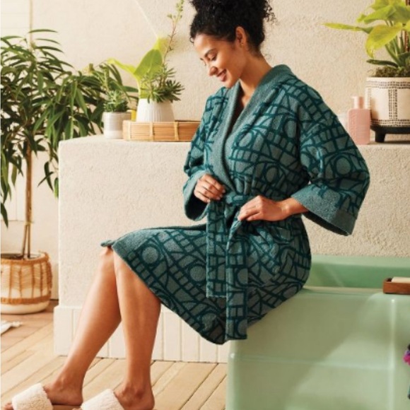 Green Patterned Kimono Robe - Picture 2 of 2